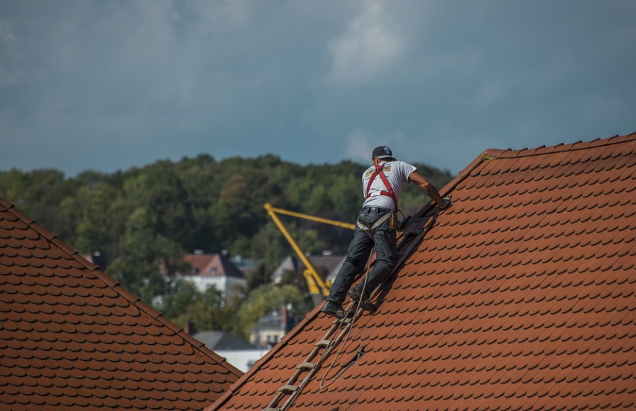 How to Perform Safe Roof Maintenance by Yourself